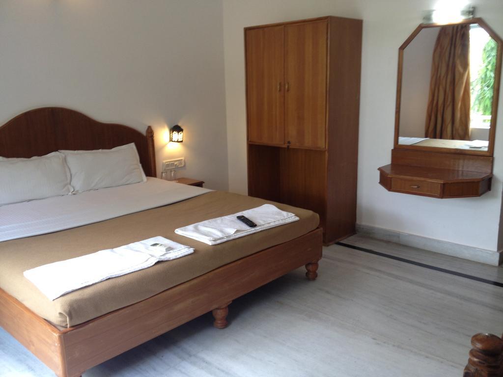 Hotel Isabel Palace Κχατζουράχο Εξωτερικό φωτογραφία