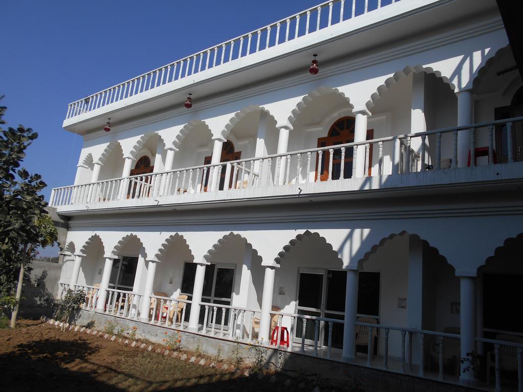 Hotel Isabel Palace Κχατζουράχο Εξωτερικό φωτογραφία