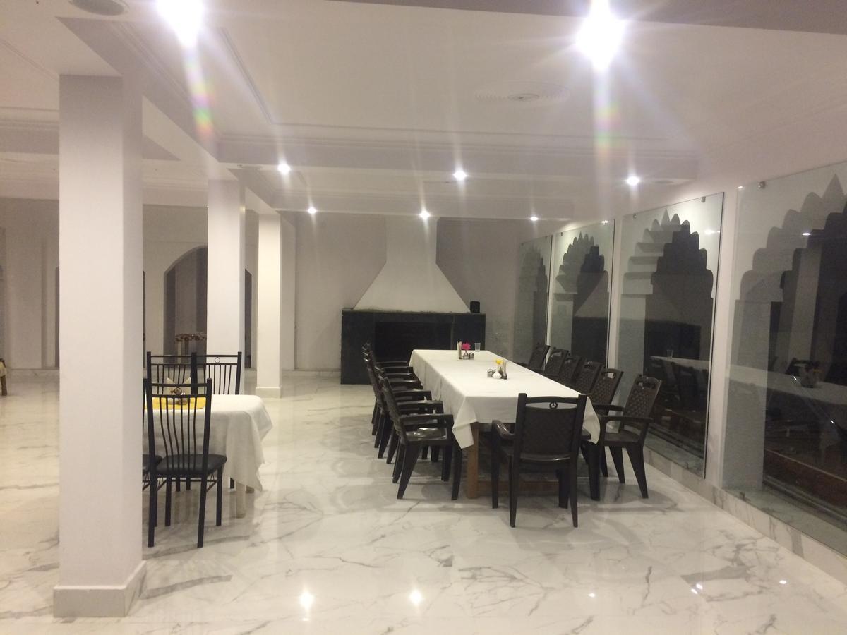 Hotel Isabel Palace Κχατζουράχο Εξωτερικό φωτογραφία