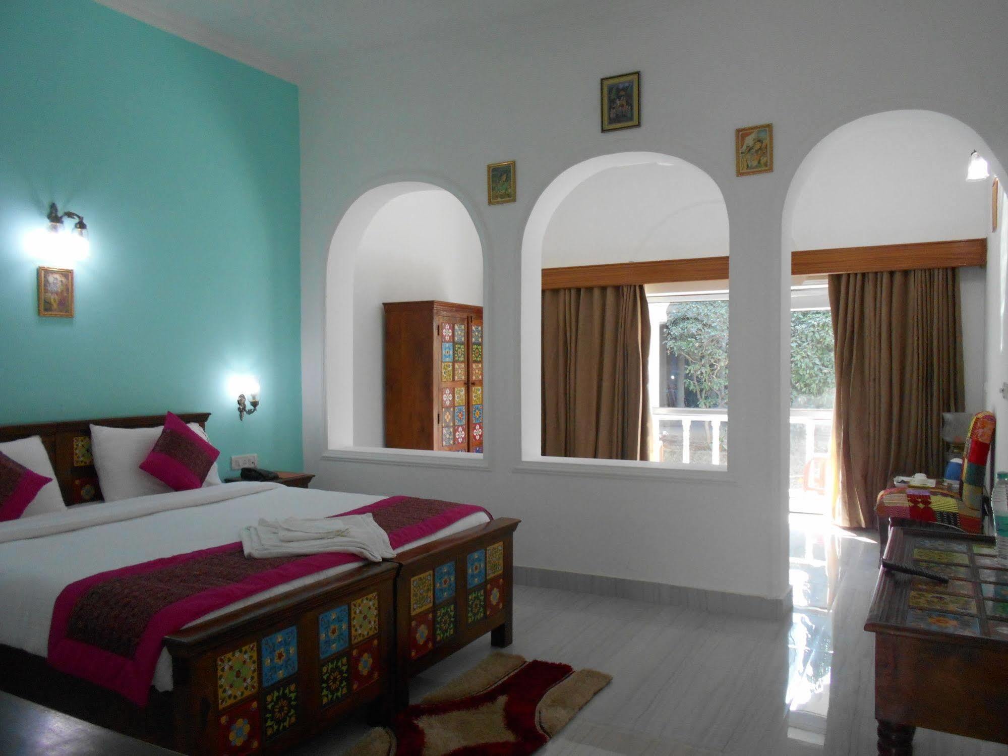 Hotel Isabel Palace Κχατζουράχο Εξωτερικό φωτογραφία